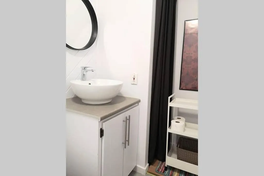 Apartment Chez Edouard By Hebergements Dcl Quebec City Canada